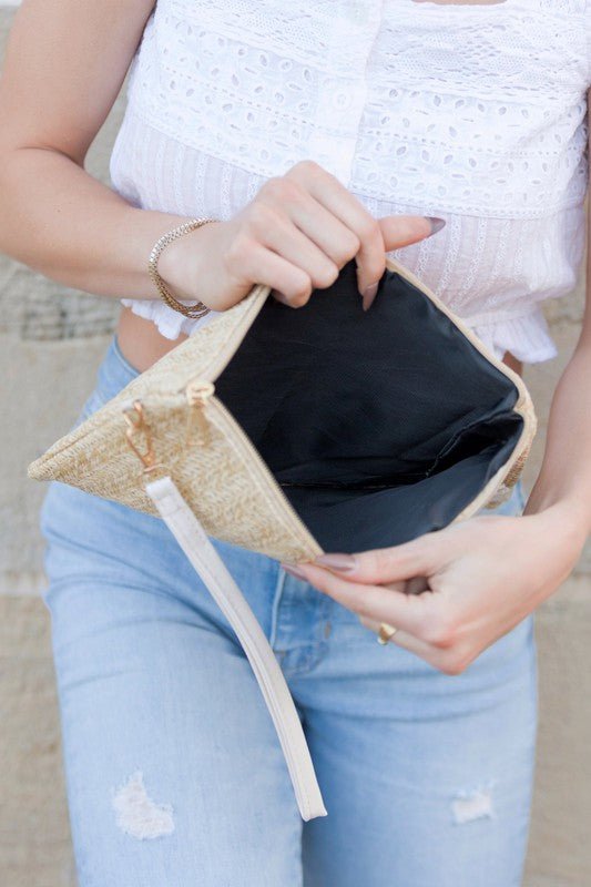 Daisy Wristlet Clutch - Global Village Kailua Boutique