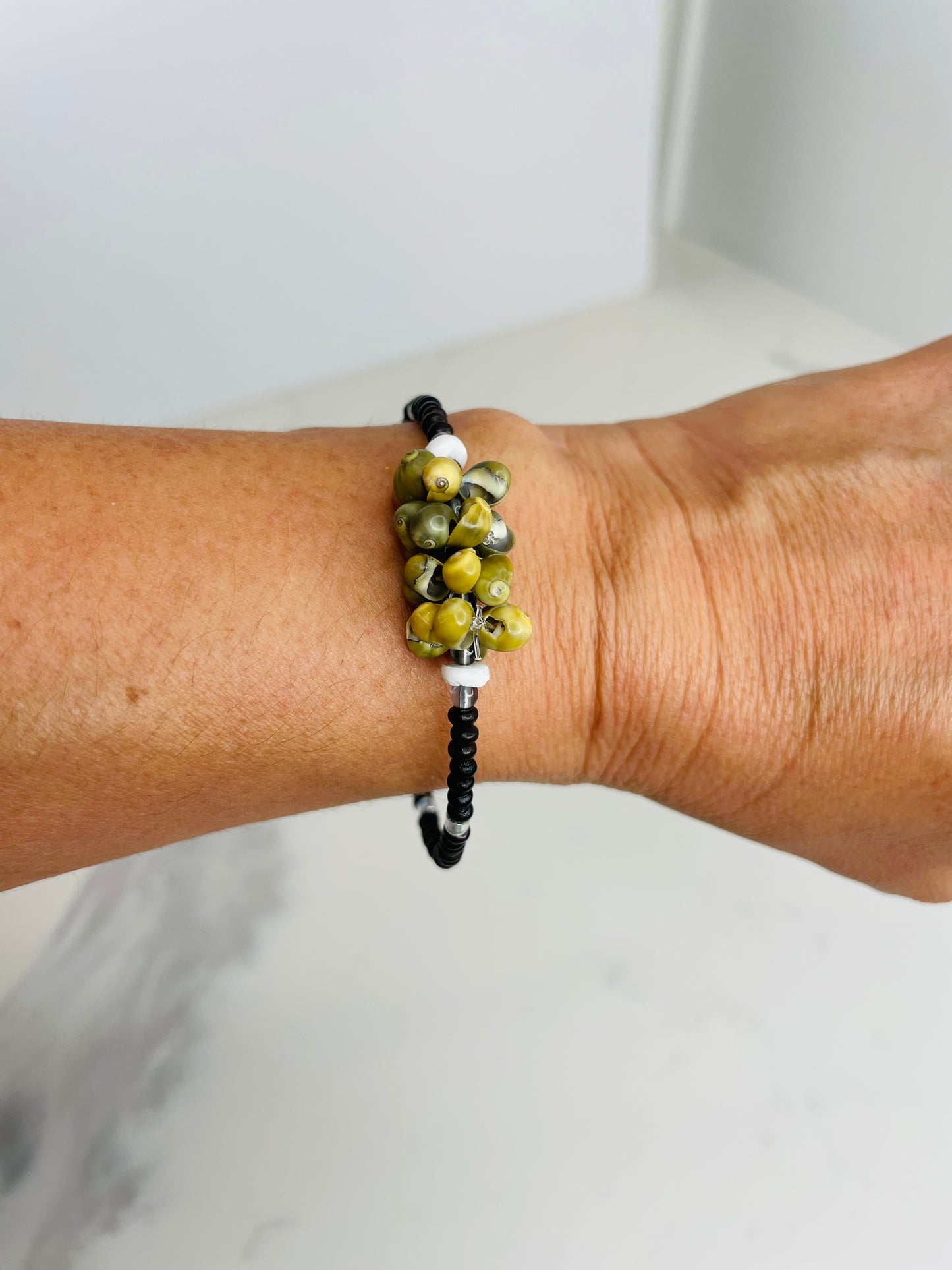 Cuff Bracelet Mongo Shell Wood