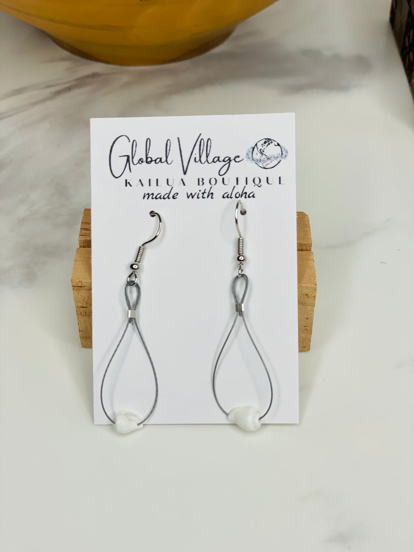 Flex Drop Earring Nassa White Shell