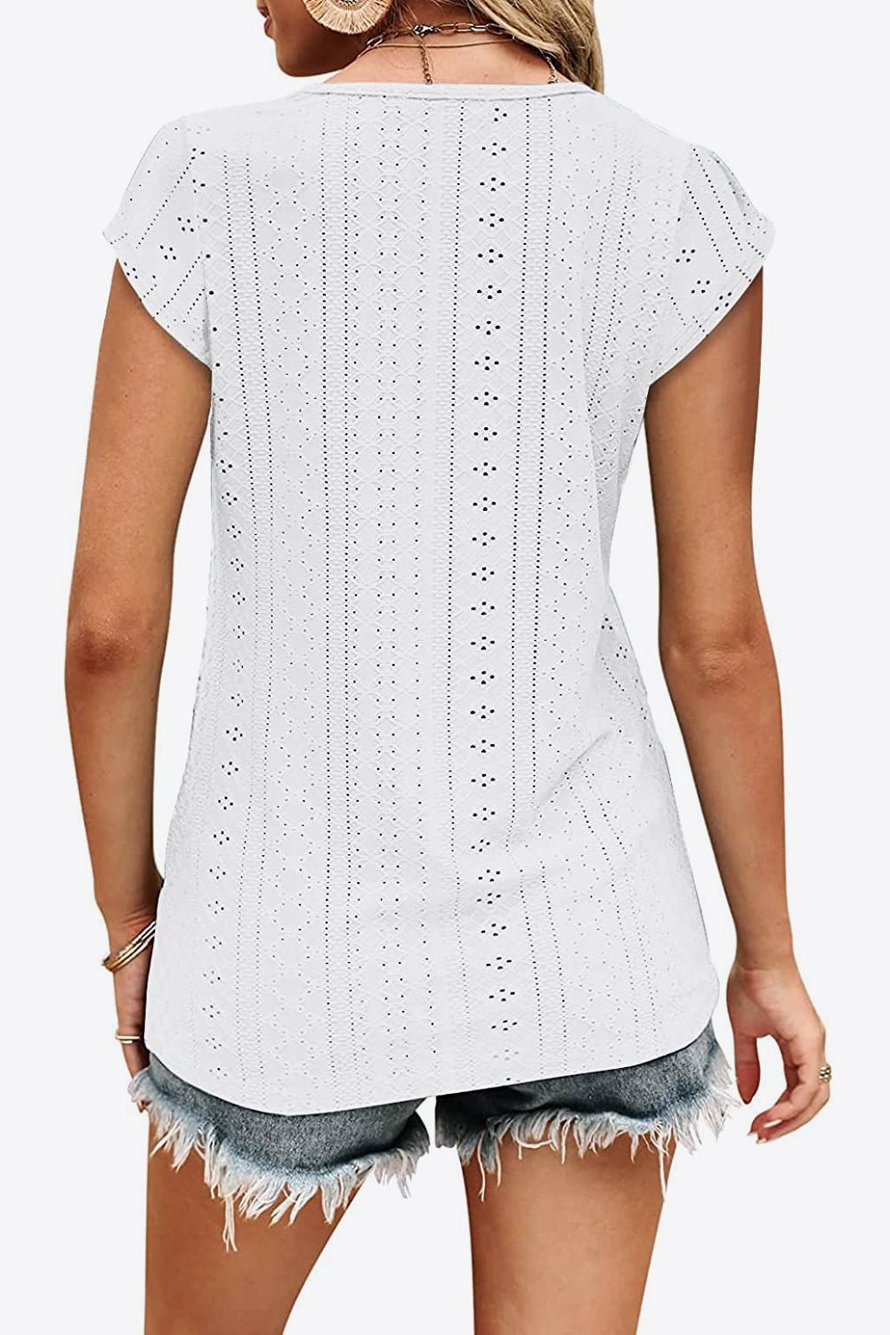 Eyelet Contrast V-Neck Tee - Global Village Kailua Boutique