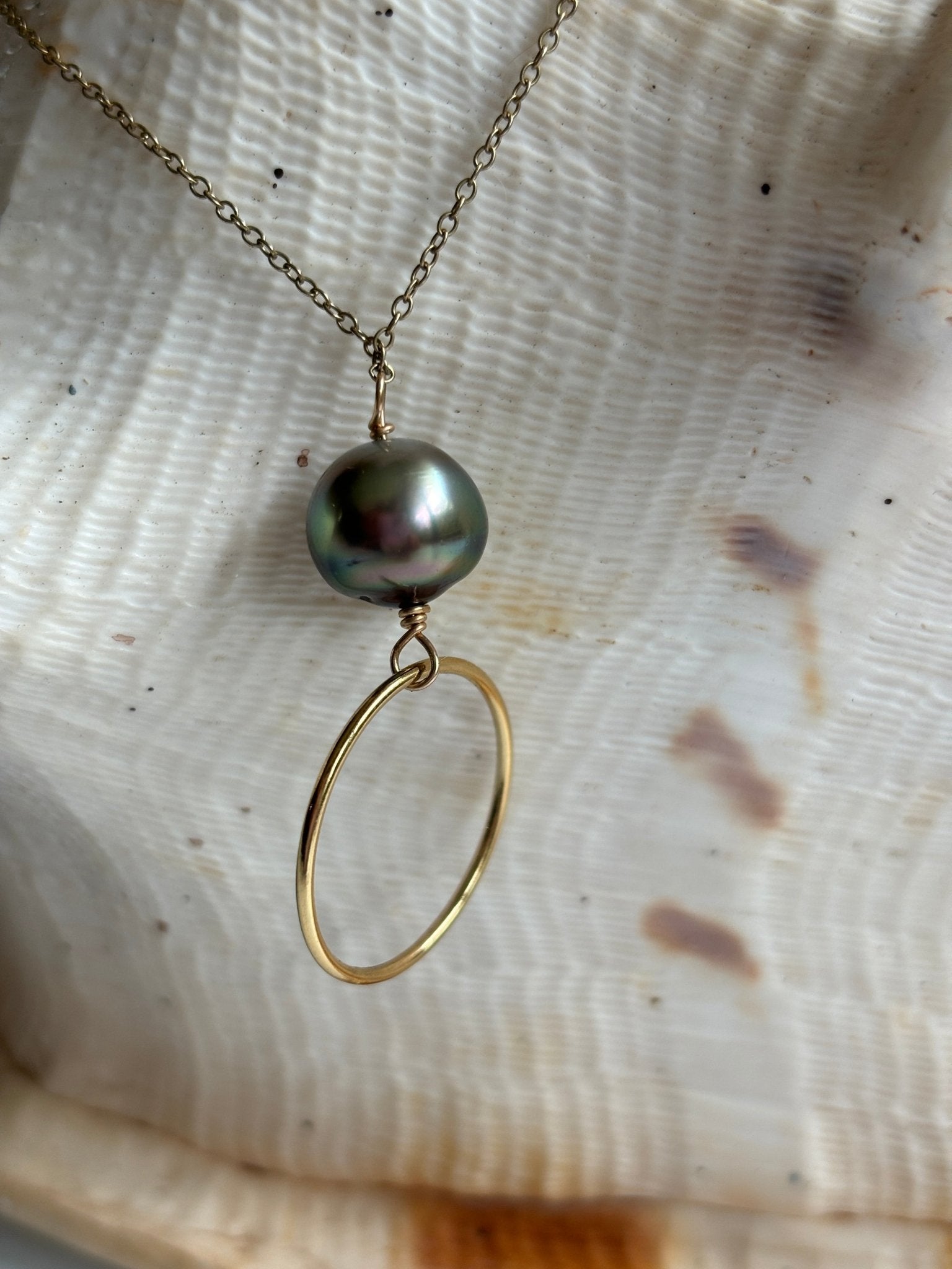 Tahitian Pearl Round Necklace - Global Village Kailua Boutique